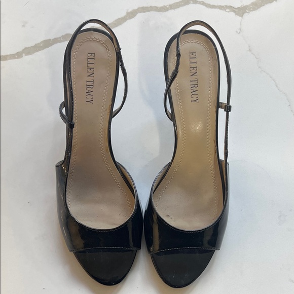 Ellen Tracy Simone Black Patent Heels - Picture 1 of 8